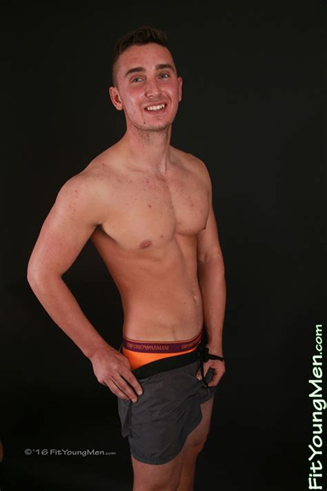 Fit Young Men 21 Year Old Straight British Muscle Stud