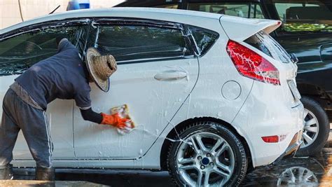 Get Your Car Ready For Summer With These Car Wash Tips