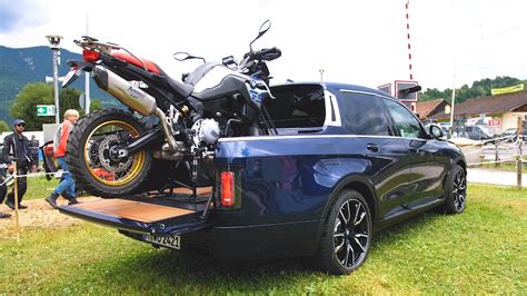 It can be tough to compare trucks with so many variables on the table. BMW Made an X7 Pick-up Truck For Carrying Motorcycles ...