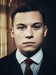 Finn Cole biography, girlfriend, age, net worth, brothers, parents ...