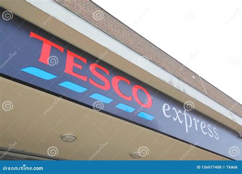 Tesco Express Supermarket Uk Fotografia Stock Editoriale Immagine Di