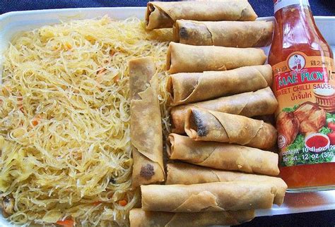 Lumpia And Pancit Pancit Mae Ploy Sweet Chili Sauce Sweet Chili Sauce