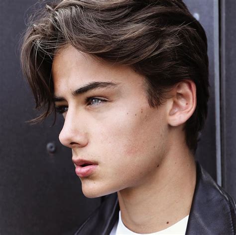 If you have medium length hair, there is a vast range of styling options to transform your look. 50+ Medium Length Hairstyles For Men - Updated October ...