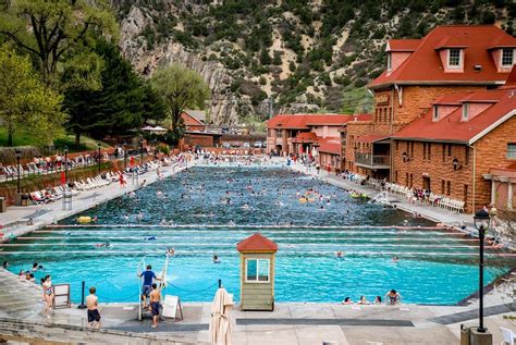 Glenwood Hot Springs Pool Soaking Up History Travel Addicts Colorado Vacation Denver
