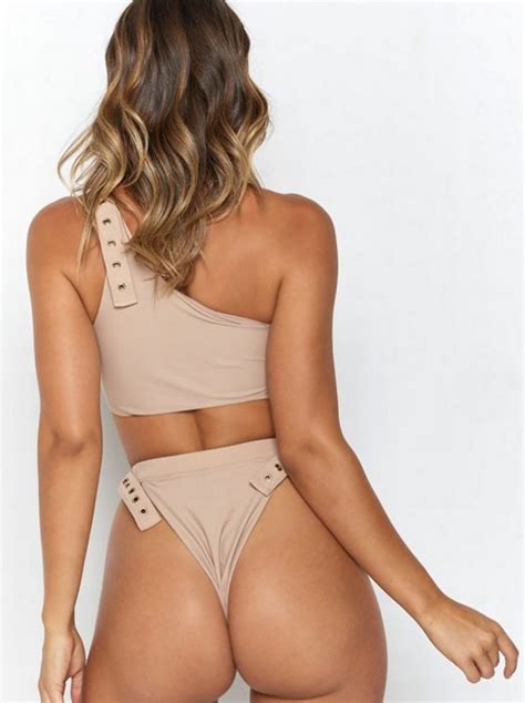 Embarrassing Bikini Mocked By Shoppers Thanks To Its Very Revealing