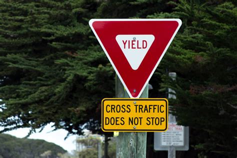 yield sign what does it mean