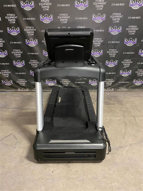 Buy Life Fitness Integrity Series Treadmills Wdiscover Se3hd Consoles