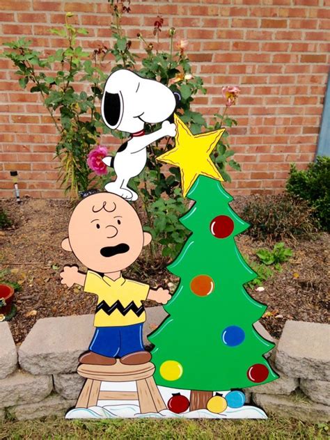 Christmas Peanuts Yard Art Decoration
