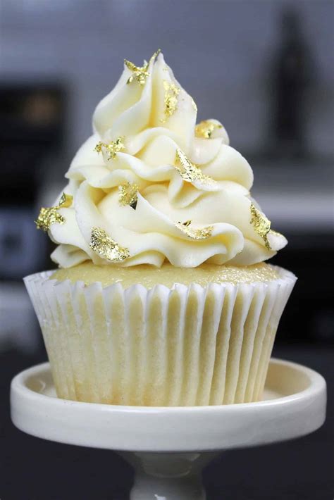 Vanilla Cupcake Recipe With Oil Easy One Bowl Recipe