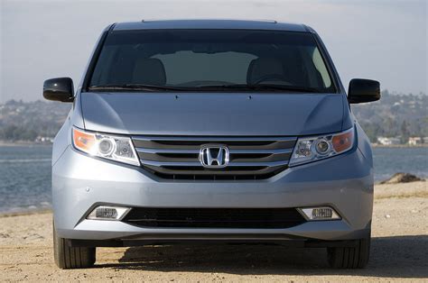 2011 Honda Odyssey Specifications And Features With Price Details