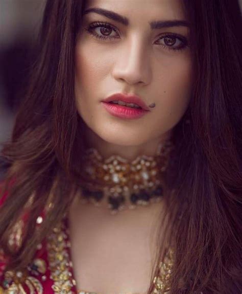 Neelam Muneer 10 Interesting Facts About Her Dikhawa Fashion 2021
