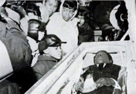 Sam Cookes Funeral In 1964 Celebrities Who Died Young Photo