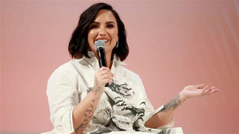 Demi Lovato Announces New Talk Show Pillow Talk With Demi Lovato Iheart