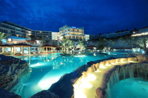764245 4k Island Hvar Croatia Resorts Waterfalls Houses Pools
