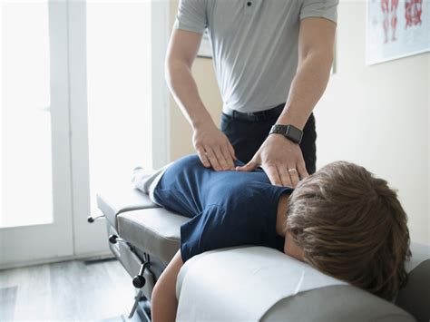 9 Signs You Should See A Chiropractor Awesome 11