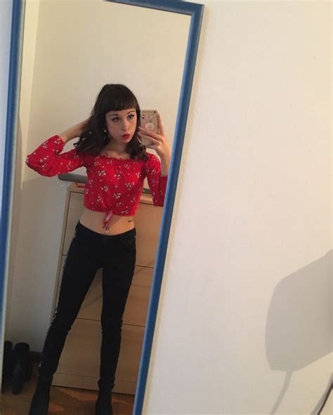 Red Italian Italiangirl Girl Pretty Skinny Skinnybody Mirror Mirrorselfie Selfie