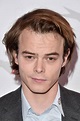 Charlie Heaton Height, Weight, Age, Girlfriend, Family, Facts, Biography