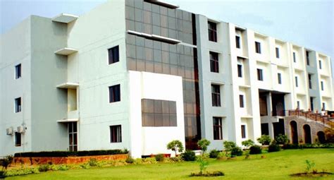 The mechanical engineering program at stevens strives to educate the complete engineer. in addition to our emphasis on scientific and engineering proficiency, we instill in our students the values of professionalism, leadership, entrepreneurship, and ethics. Diploma in Mechanical Engineering | ADVED | Advait Vedanta Institute of Technology