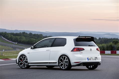 New Vw Golf Gti Clubsport Arrives In The Uk Just In Time For The 40th