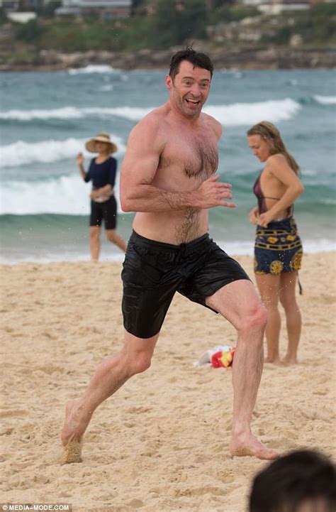 Hugh Jackman Launches Into A Sprint At Bondi Beach Daily Mail Online