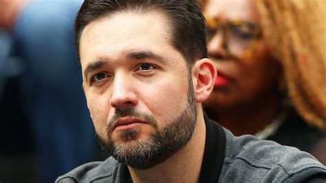 Alexis ohanian is a savvy entrepreneur, investor, internet guru, and an accomplished writer. Reddit Co-Founder Alexis Ohanian Resigns, Urges Board to ...
