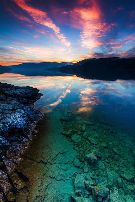 Expose Nature The Clear Emerald Waters Of Kalamalka Lake British