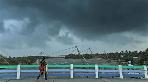 Kerala Rains Orange Alert Sounded In Five Districts Fishermen Asked