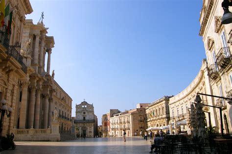 Siracusa View Of Piazza Duomo Sicily Italy Reurope