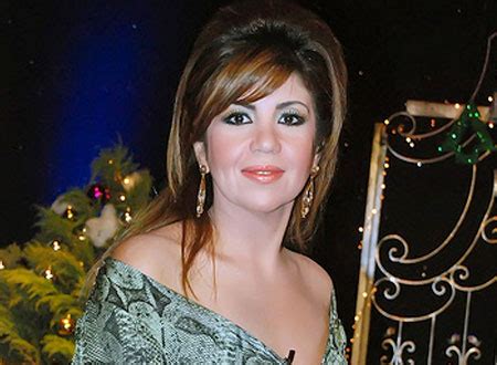 فاجأت الإعلامية بوسي شلبي صديقتها النجمة هالة صدقي بتنظيم عيد ميلاد لها ونشرت بوسي مقطع فيديو عبر حسابها بموقع انستجرام، وهي تقدم لها هدية زير مياه ساخرة من. جولولي | بوسي شلبي فاتنة في الشباب بفستان الفراشات مع ...