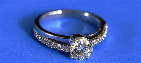 Design a perfect engagement ring straight from your phone & at the right price! How lab-made diamonds are stealing the shine (and market ...