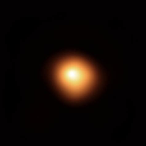 Betelgeuse Is Still Dimming And We Have The Pictures To Prove It