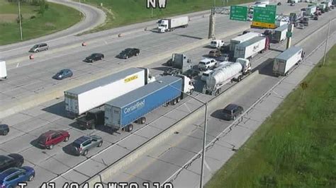 All Clear Truck Rollover Closes All Northbound Lanes Of I 4194 To I