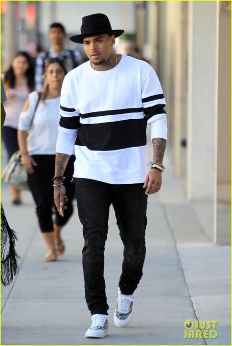 Photo Chris Brown Karrueche Tran Shop Together In Beverly Hills