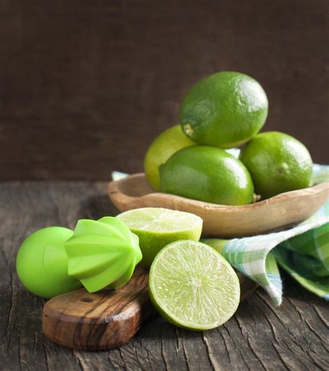 5 Tips For Squeezing The Most Juice From Limes And Lemons How To