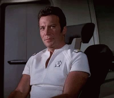 Star Trek Kirk GIF Star Trek Kirk Wink Descubrir Y Compartir GIFs