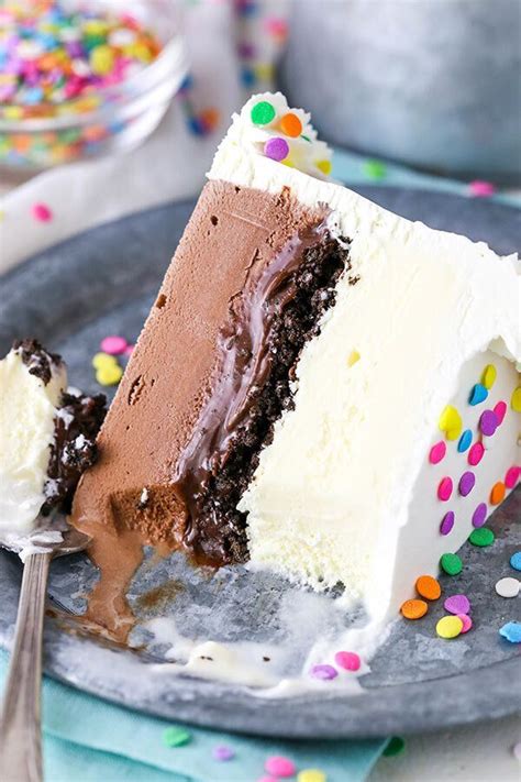 15 Easy Ice Cream Cake Recipes Huffpost Life Homemade Ice Cream
