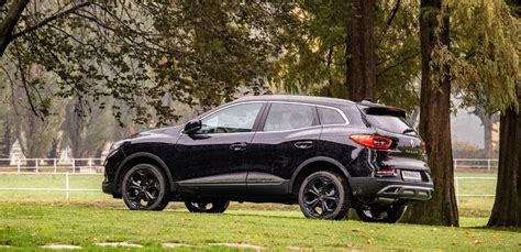 Lʼallestimento black edition è proposto però anche su altre motorizzazioni. Test drive nuova Renault Kadjar 2020 Black Edition 4x4 ...