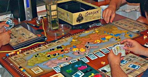 21 juegos de mesa a descubrir si el monopoly ya te aburre. Mejores aplicaciones de juegos de mesa para el móvil