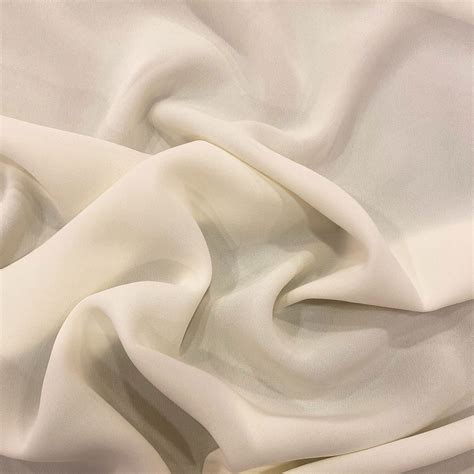 Off White Crepe 100 Silk Georgette Fabric — Tissus En Ligne