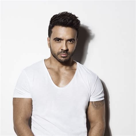 He is an actor and composer, known for ibiza (2018), empire (2002) and un paso adelante. Luis Fonsi - YouTube