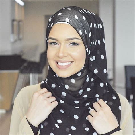 Smiling Is Medicine Smile What S Your Favourite Happy Smiling Emoticon Beautiful Hijab Happy