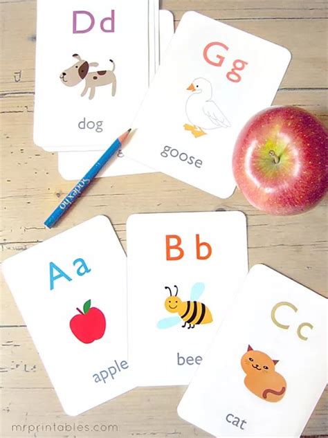 10 Sets Of Free Printable Alphabet Flashcards In 2020 Printable