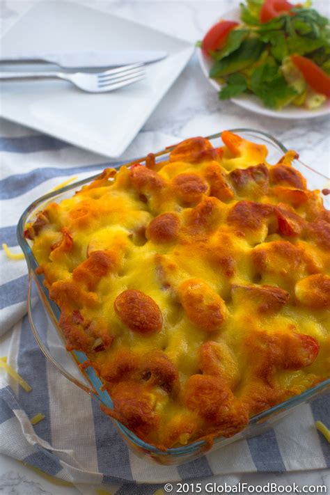 CHEESY BAKED PASTA WITH CRÈME FRAÎCHE