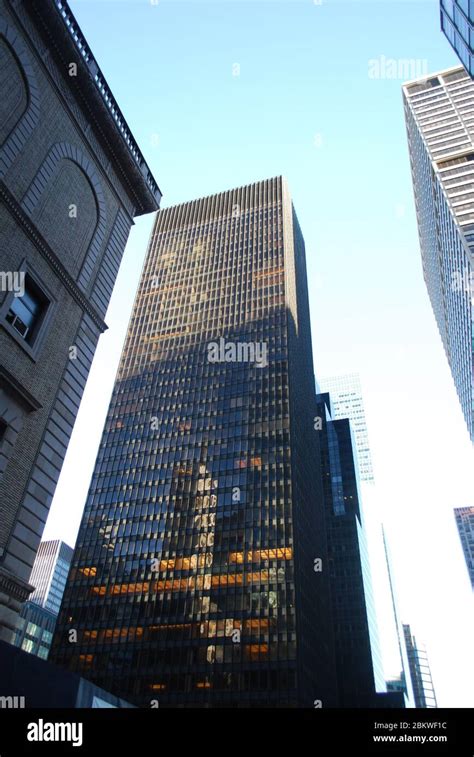 Seagram Building 375 Park Avenue New York Ny 10152 United States By
