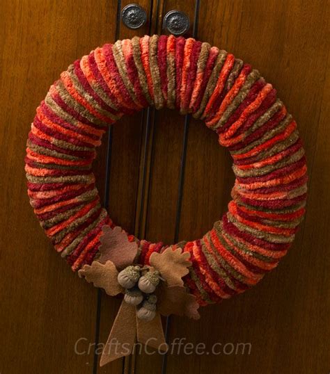 This Autumn Welcome Yarn Wreath Is Perfect For Fall The Colors In