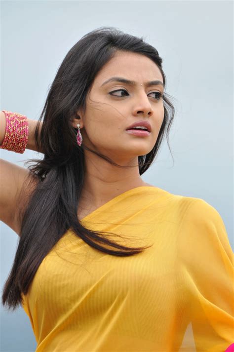 Nikitha Narayan New Hot Saree Photos Nikitha Hot Stills From Its Y Love Story Wallpapers Hot