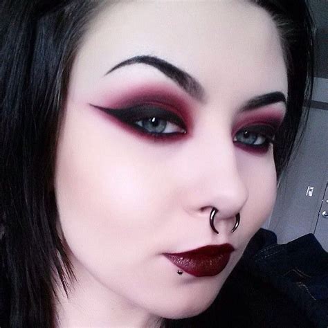 Smoky Red Shadow Bold Black Eyeliner Goth Eye Makeup Punk Makeup Vampire Makeup
