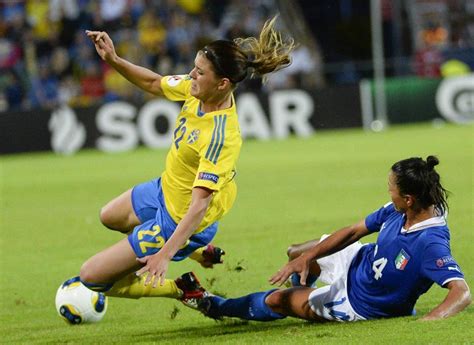 In questa pagina trovi tutti i risultati di calcio svezia e puoi seguire tutte le partite di calcio svezia di tutte le categorie. Euro 2013, Svezia-Italia 3-1, Azzurre ai quarti