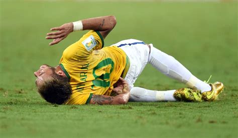 World Cup 2014 Neymar Back Injury Puts Brazil In Jeopardy Los Angeles Times