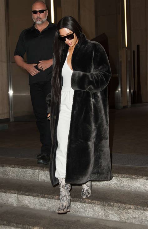 Kim Kardashian In Black Fur Coat 24 Gotceleb